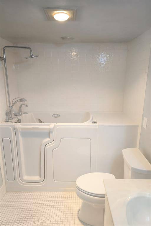 Coconut Creek, FL 33066,Address not disclosed