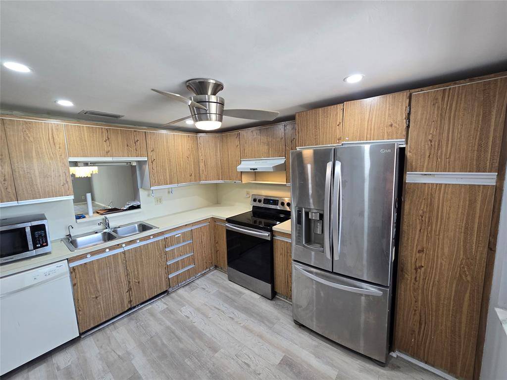 Coconut Creek, FL 33066,Address not disclosed