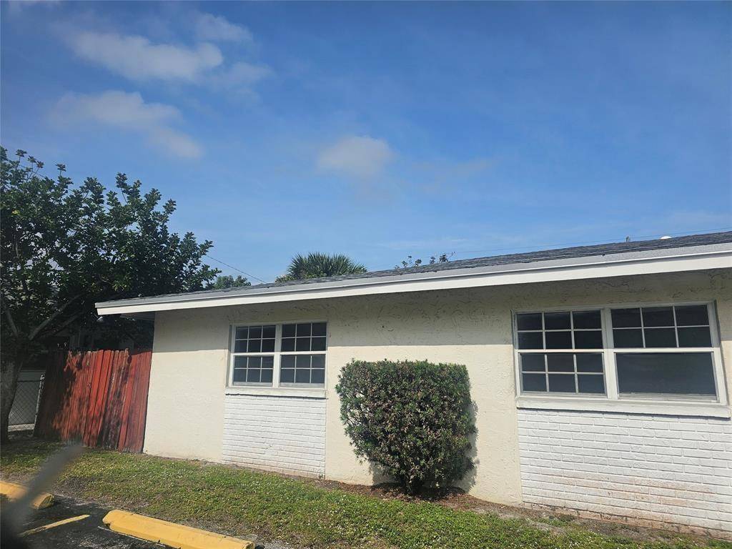 Lauderhill, FL 33313,5223 NW 18th Ct
