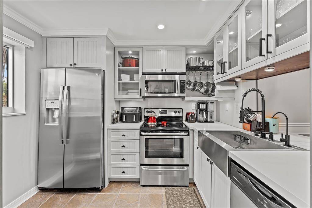 Oakland Park, FL 33309,2761 S Oakland Forest Dr #204