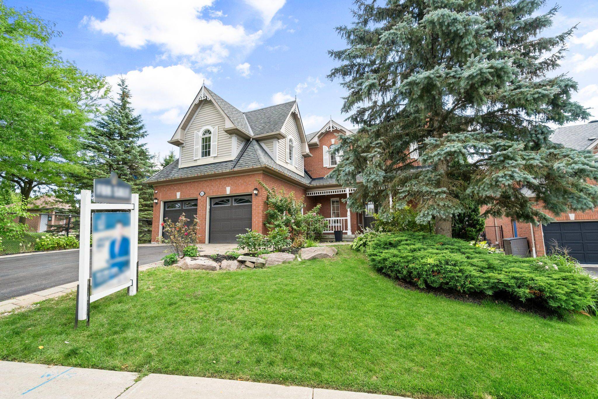 Newmarket, ON L3X 2A2,1022 Ivsbridge BLVD