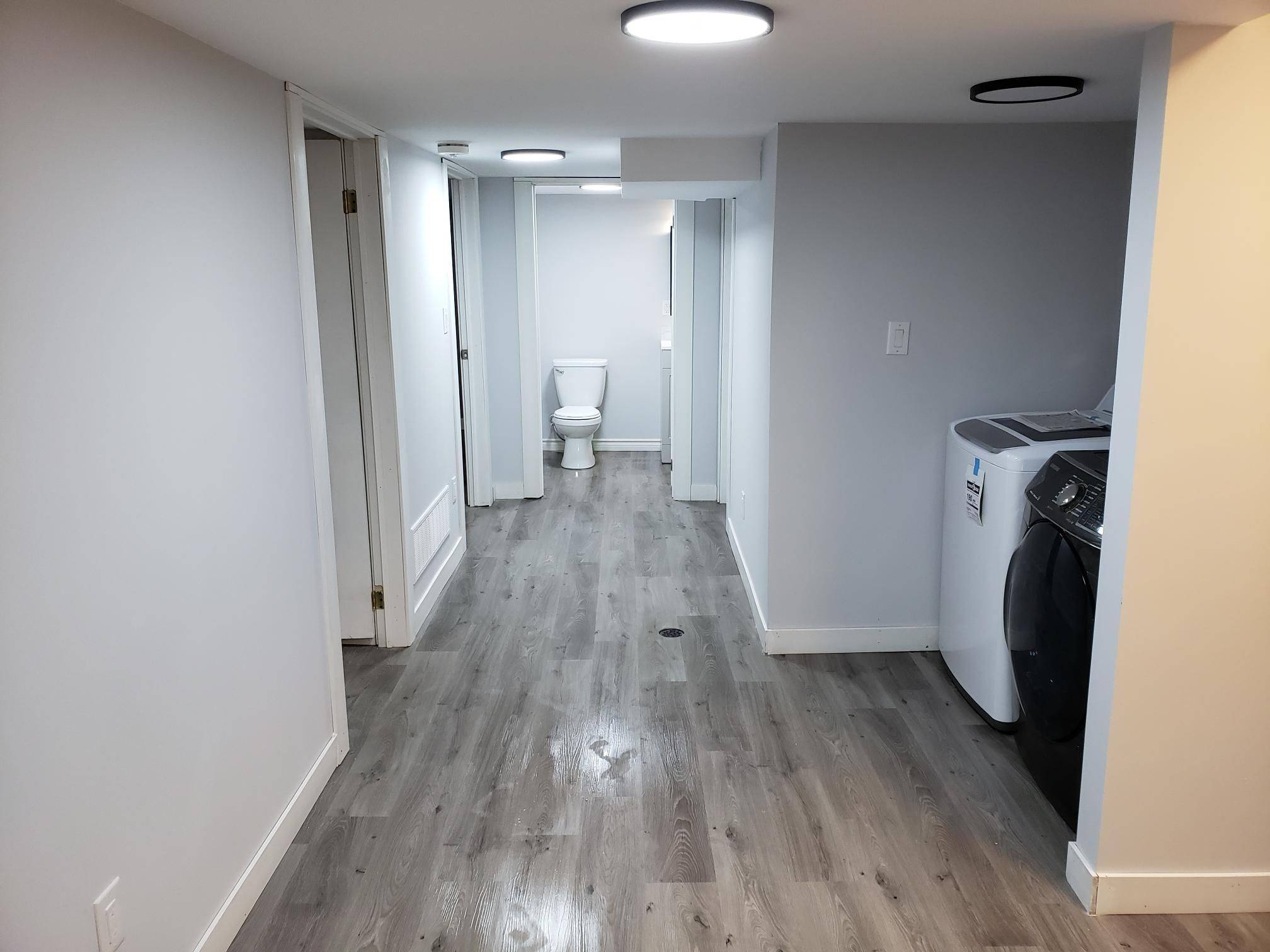 Barrie, ON L4N 6M9,31 Carr DR