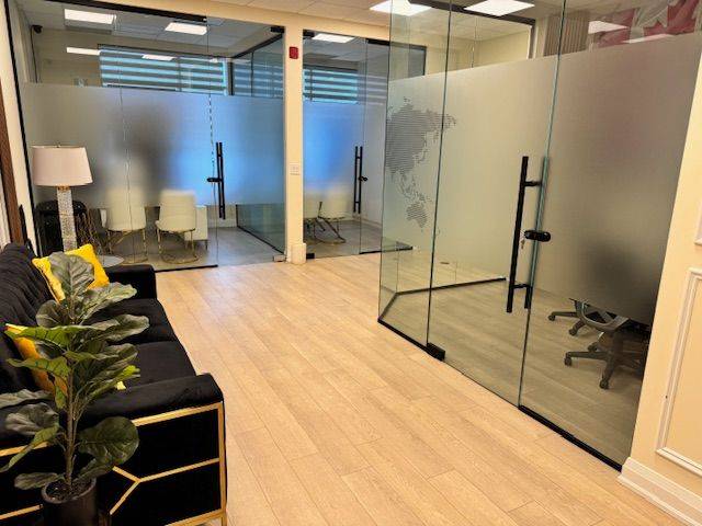 Mississauga, ON L5M 2S1,3465 Platinum DR #224