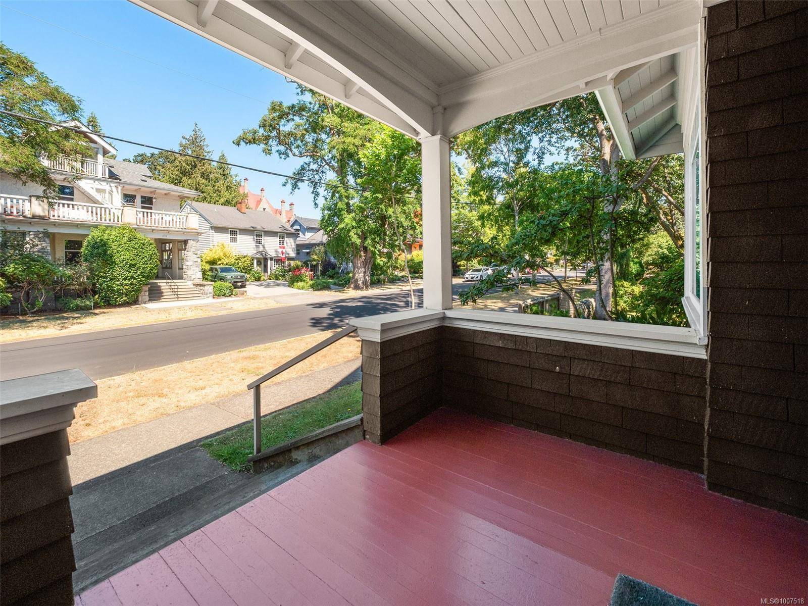 Victoria, BC V8S 2A6,1353 Craigdarroch Rd