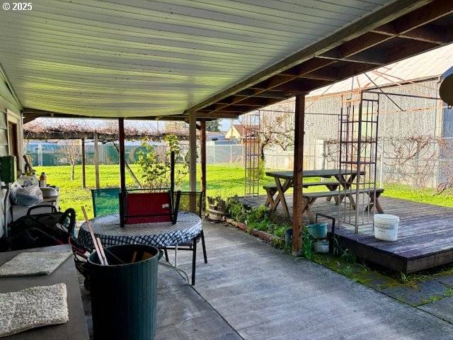 Roseburg, OR 97470,196 NE FLAGG ST