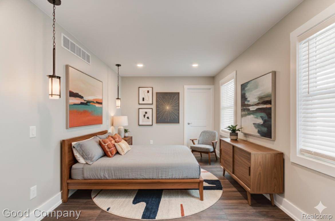 Ferndale, MI 48220,530 W HAZELHURST ST