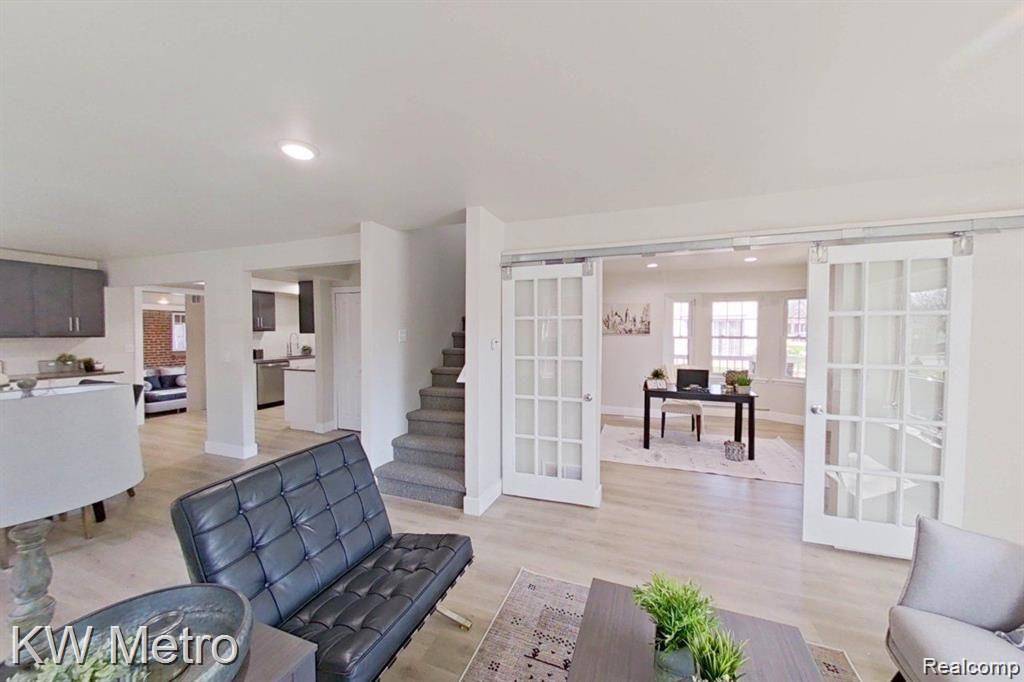 Ferndale, MI 48220,695 Livernois ST