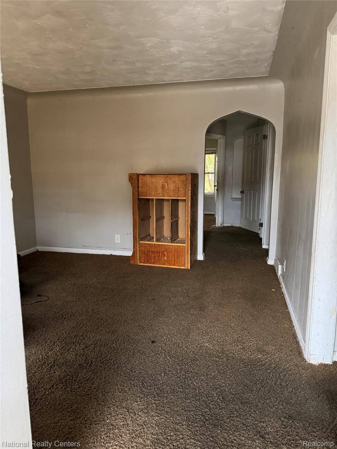 Detroit, MI 48205,13908 Edmore DR