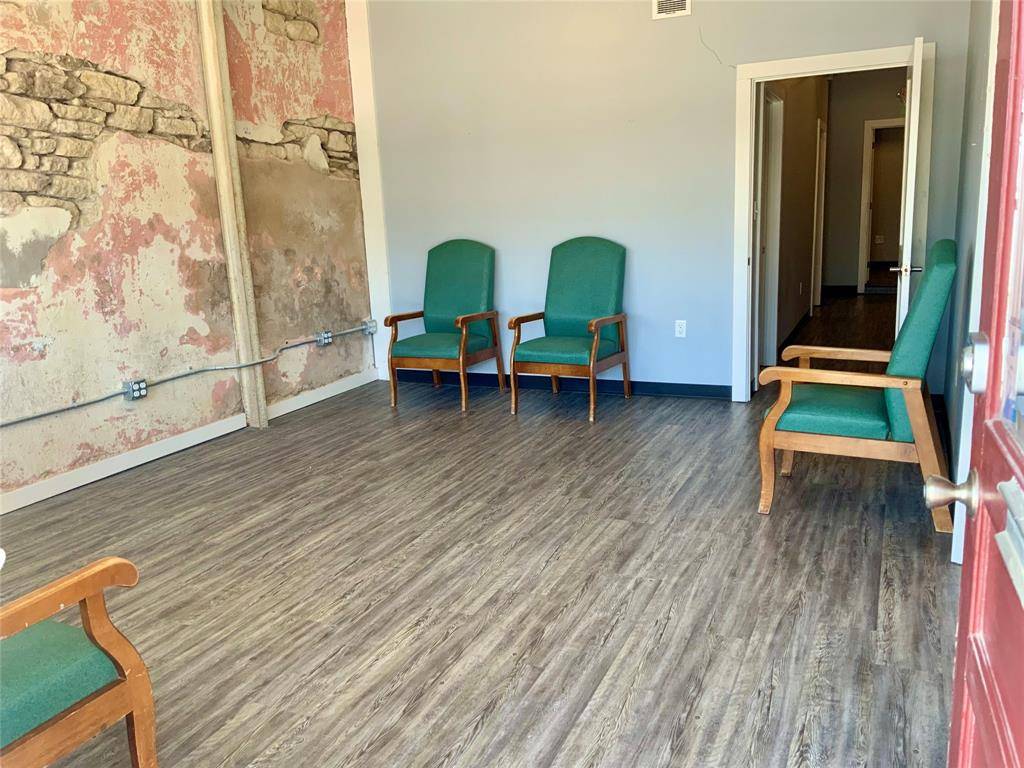 Clifton, TX 76634,113 S Avenue D