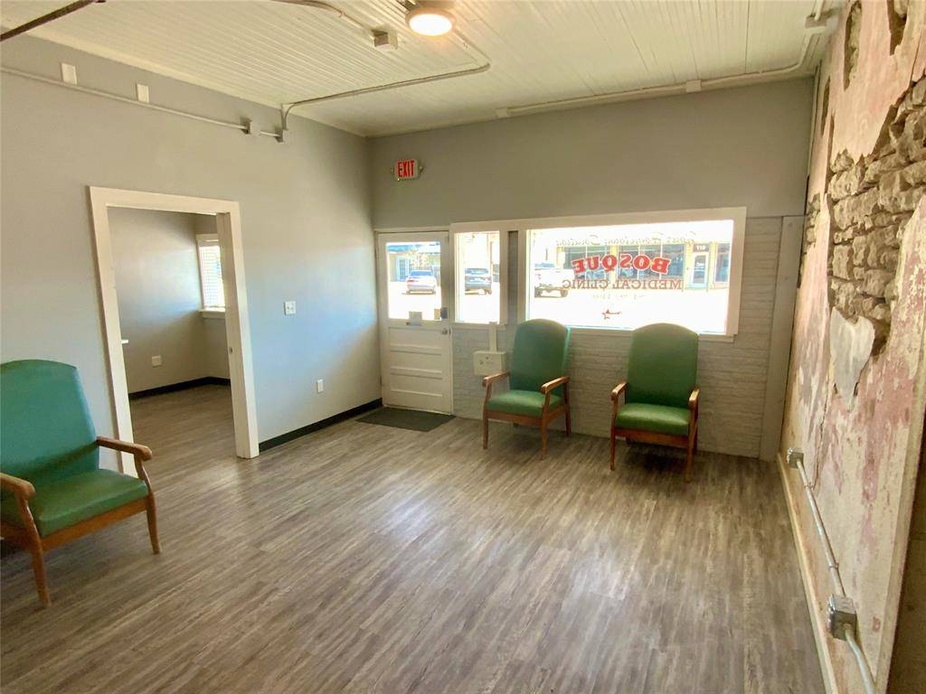 Clifton, TX 76634,113 S Avenue D