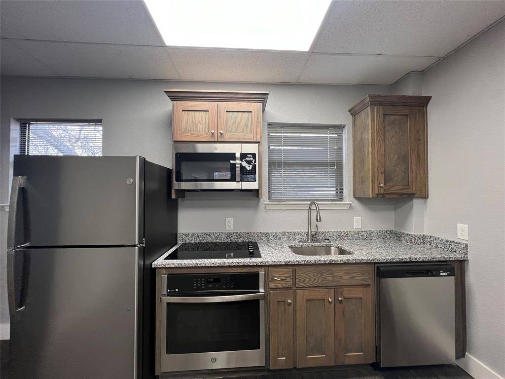 919 S Carroll Boulevard #200, Denton, TX 76201