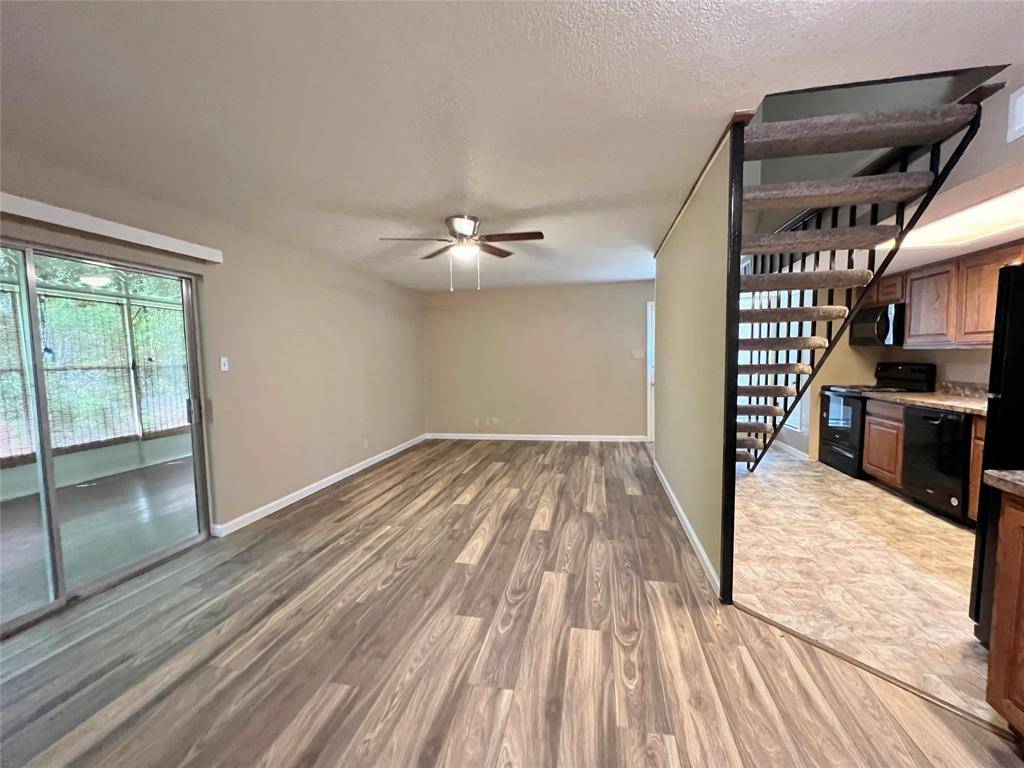 Arlington, TX 76013,907 S Bowen Road