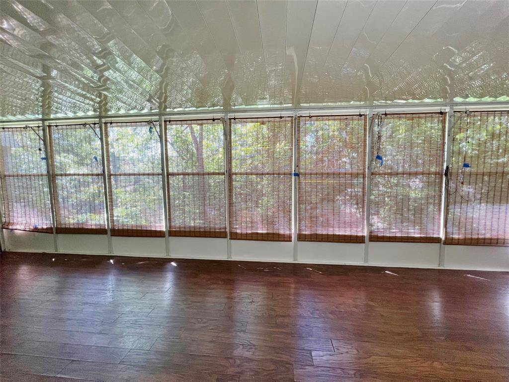 907 S Bowen Road, Arlington, TX 76013