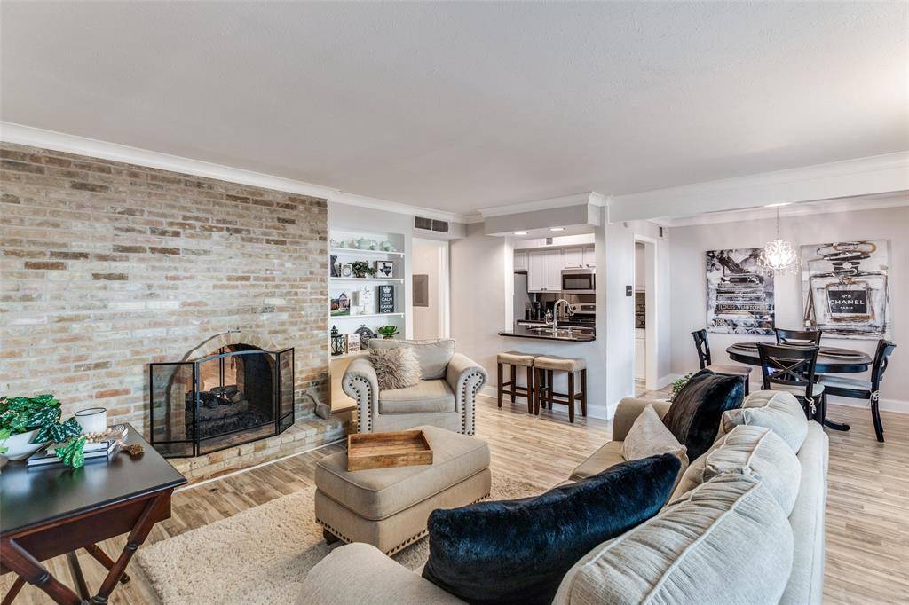 Dallas, TX 75206,5908 Sandhurst Lane #142