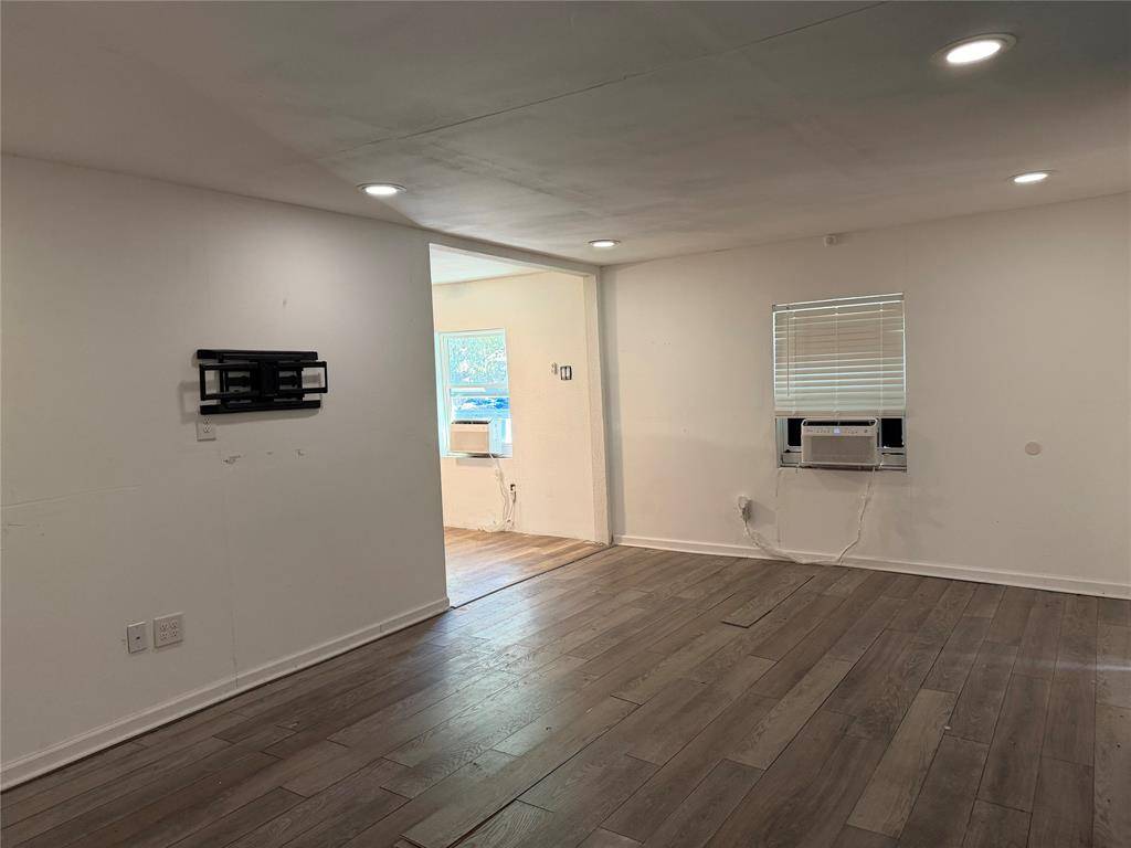 Stephenville, TX 76401,751 N Race Street