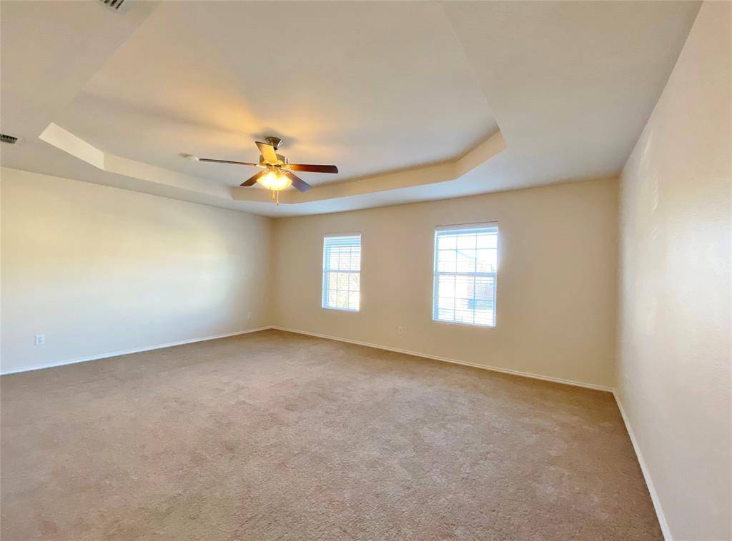 Denton, TX 76210,5511 Green Ivy Road