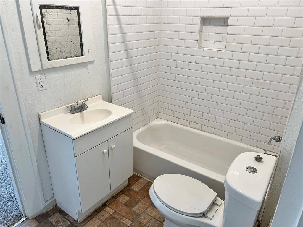 Dallas, TX 75203,607 Woodbine Avenue