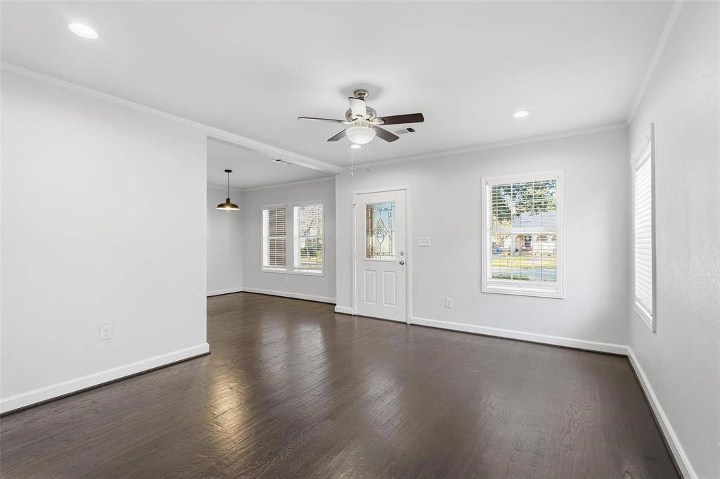 Dallas, TX 75227,6020 Overlook Drive