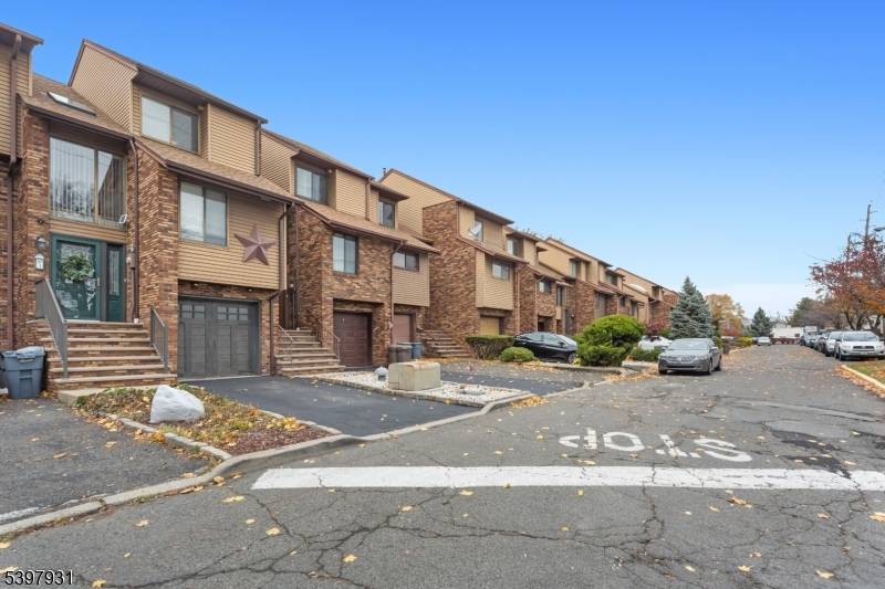 Wallington Boro, NJ 07057,3 Ross Rd