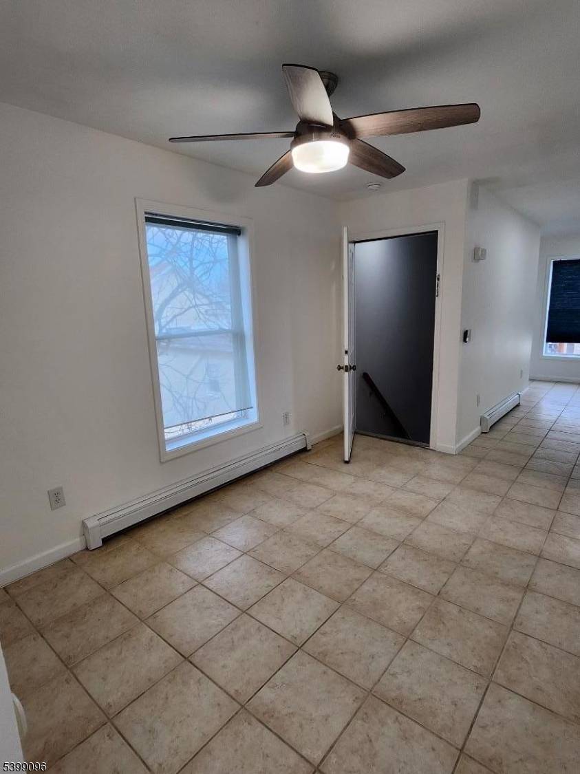 Paterson City, NJ 07522,83 Wayne Ave