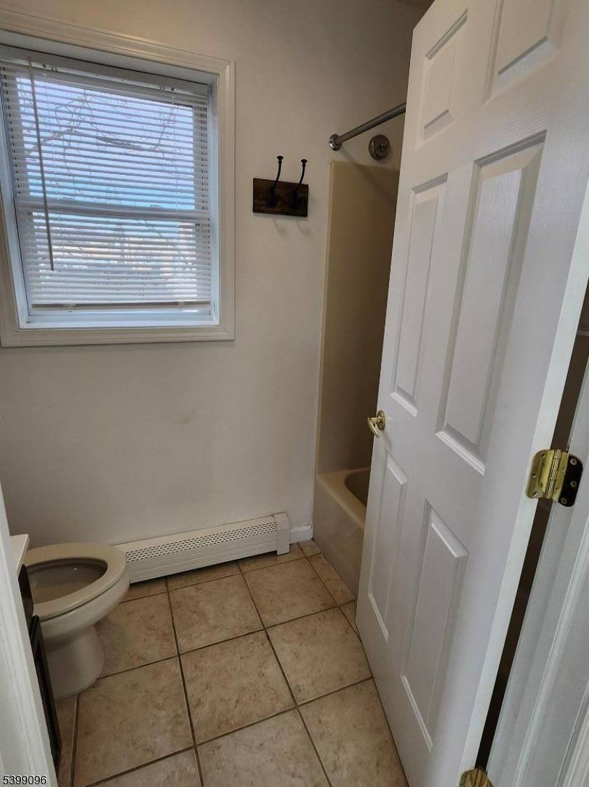 Paterson City, NJ 07522,83 Wayne Ave