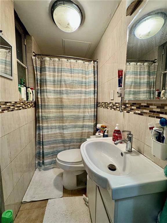 Brooklyn, NY 11220,527 49th ST