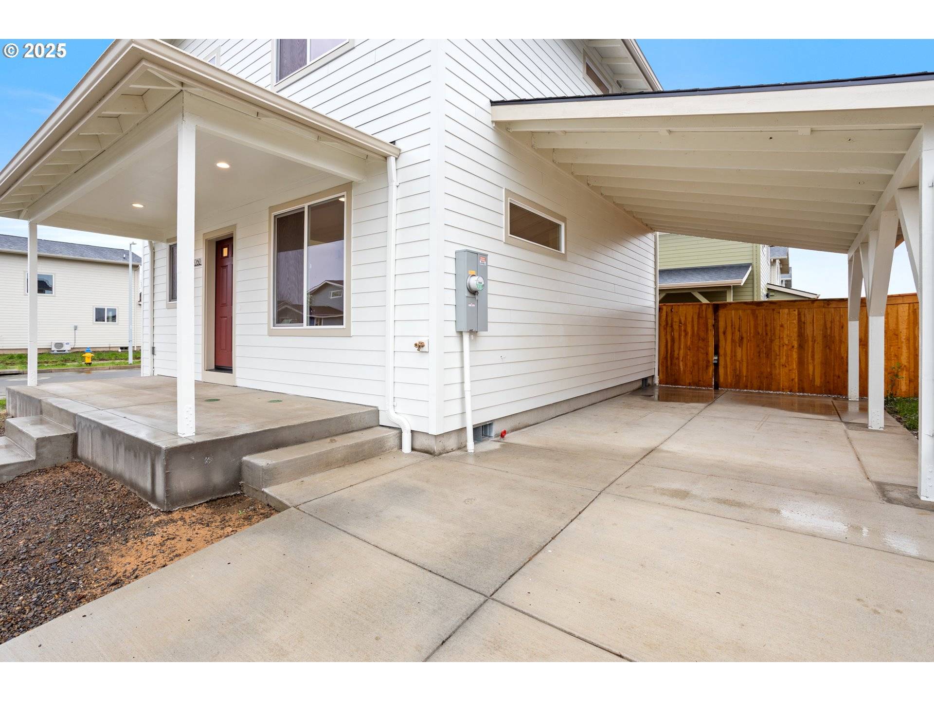 Eugene, OR 97402,684 ST CHARLES ST