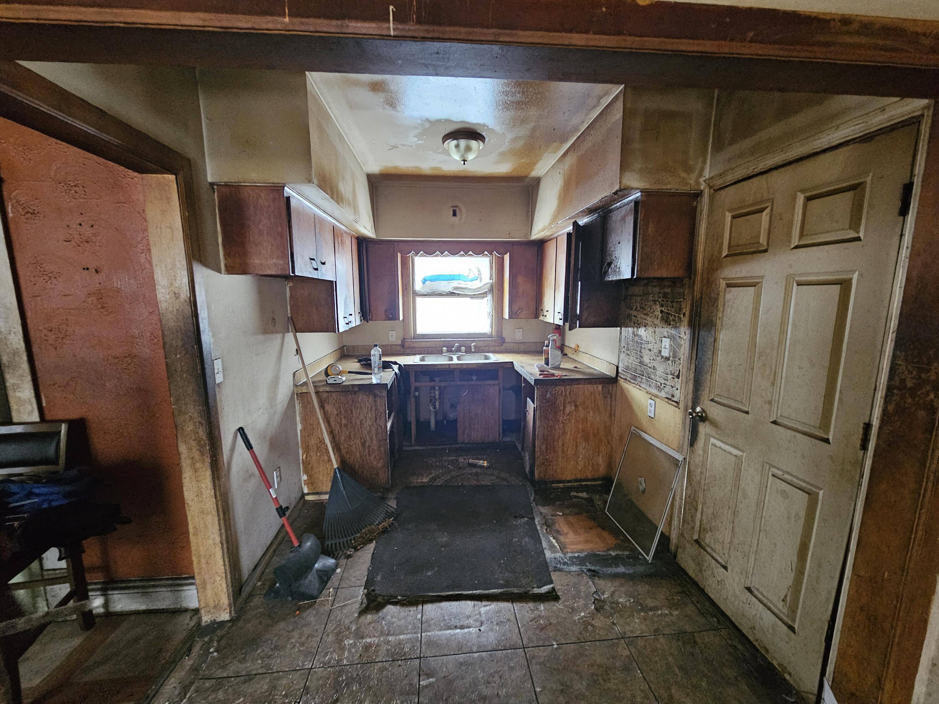 Muskegon, MI 49444,3037 5th ST