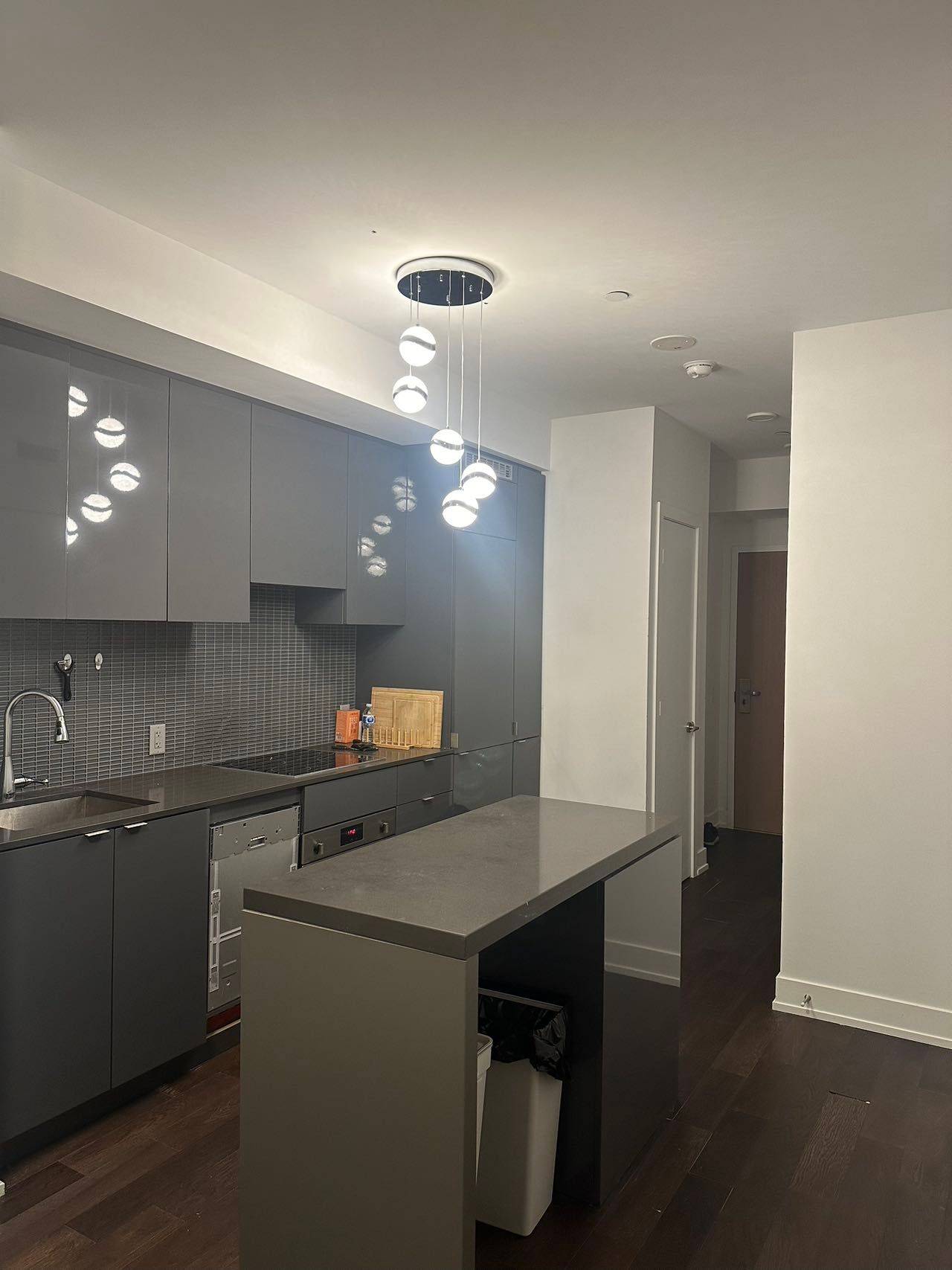 Toronto C01, ON M4Y 1A1,7 Grenville ST #2701