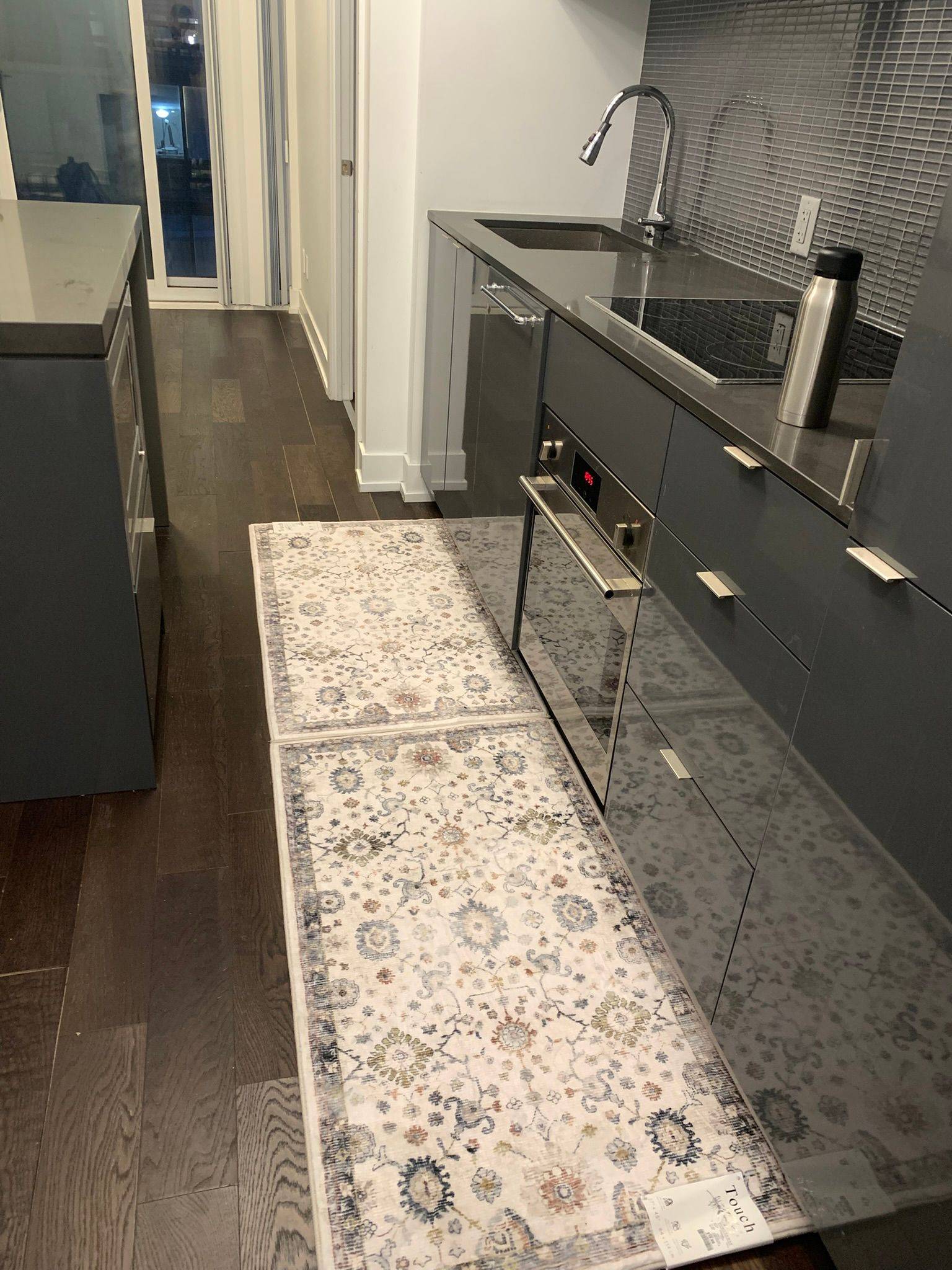 Toronto C01, ON M4Y 1A1,7 Grenville ST #2701