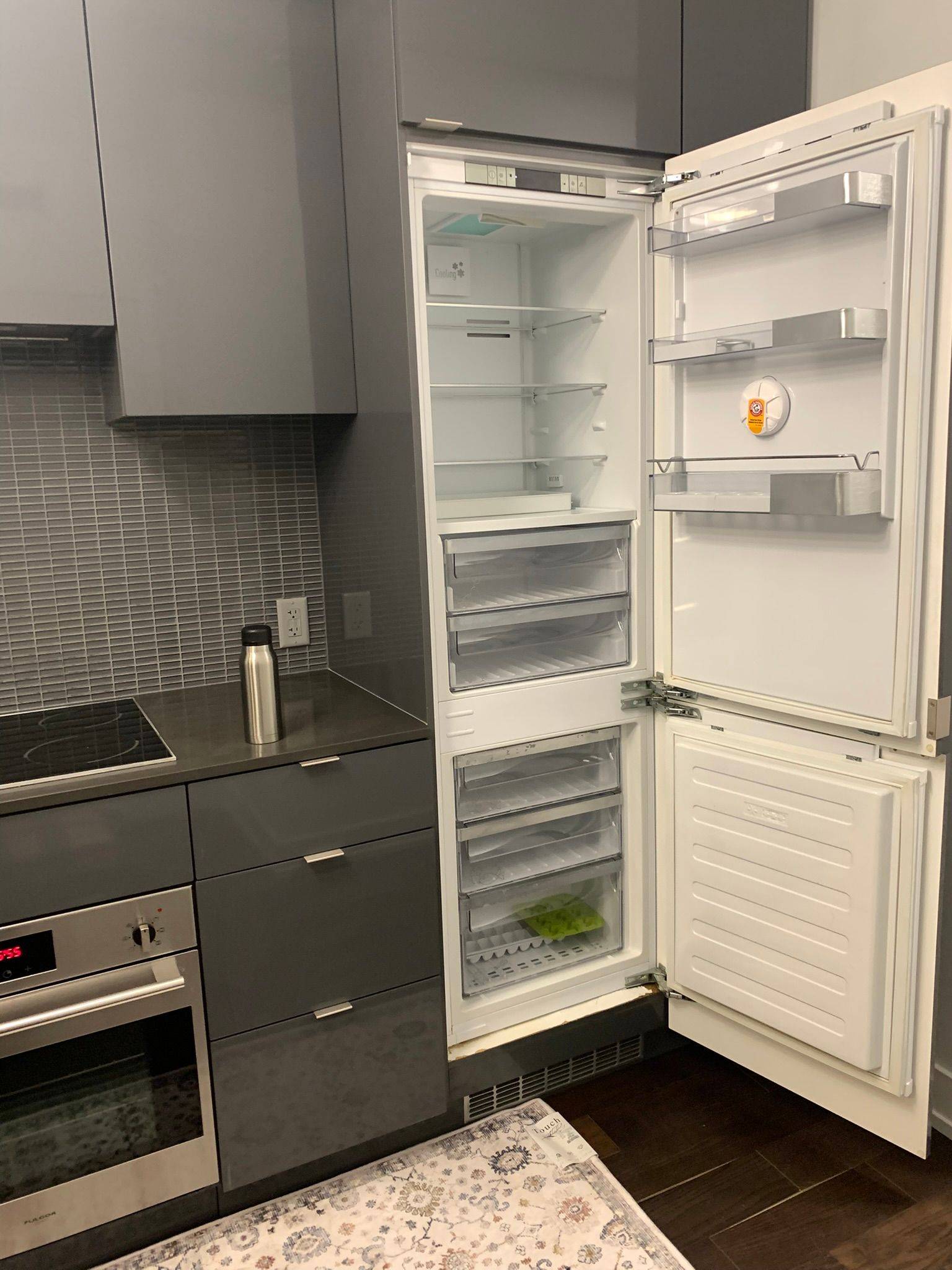 Toronto C01, ON M4Y 1A1,7 Grenville ST #2701