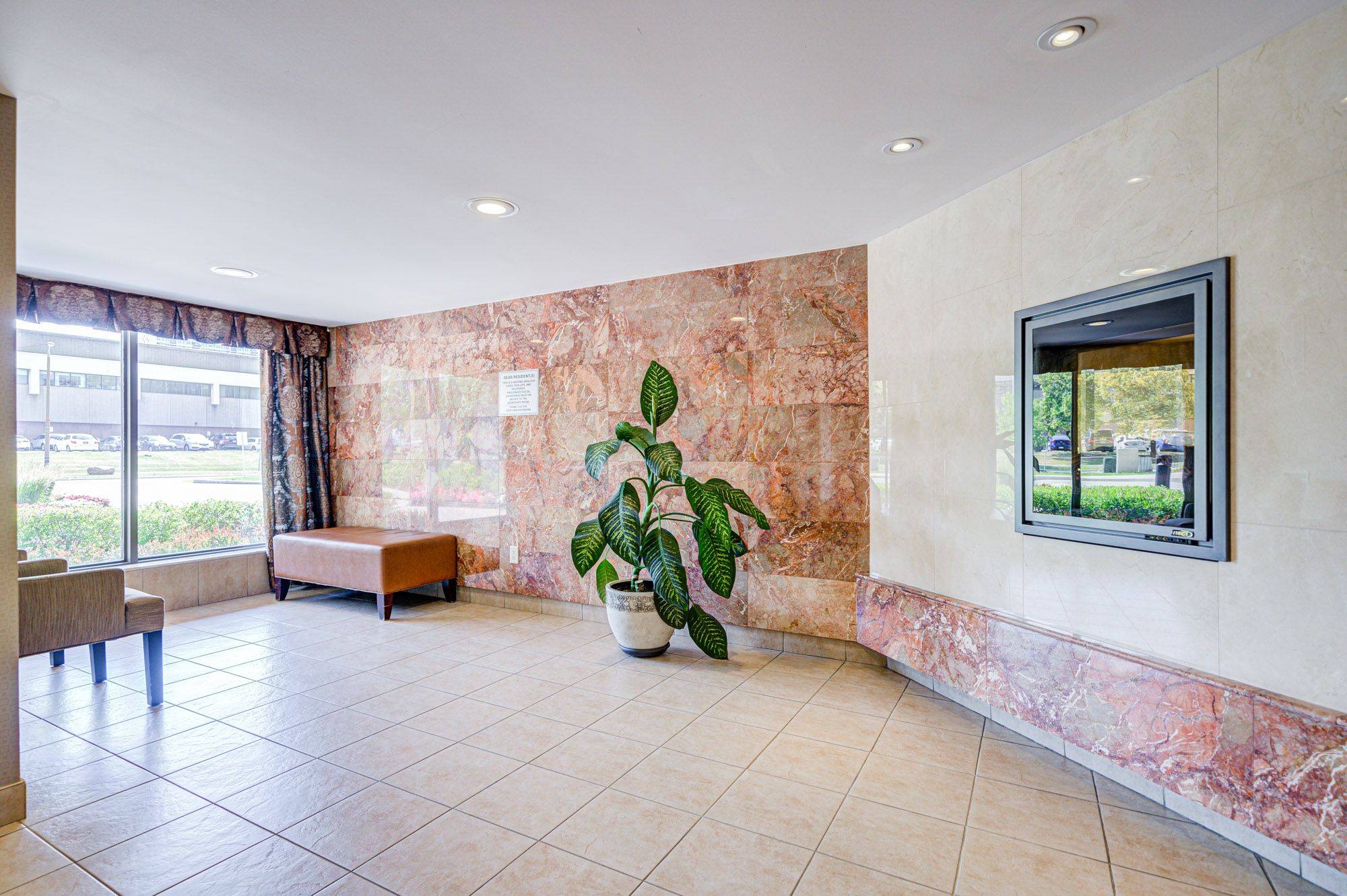 Toronto E05, ON M1W 2S9,3131 Bridletowne CIR #701