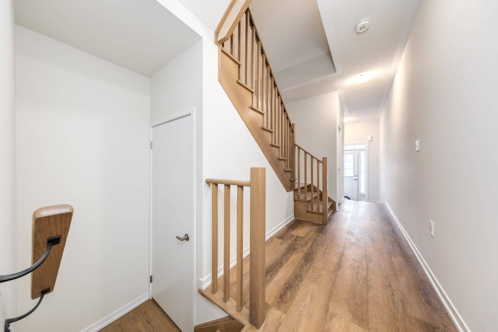 Oshawa, ON L1H 0H4,2100 Cayenne ST