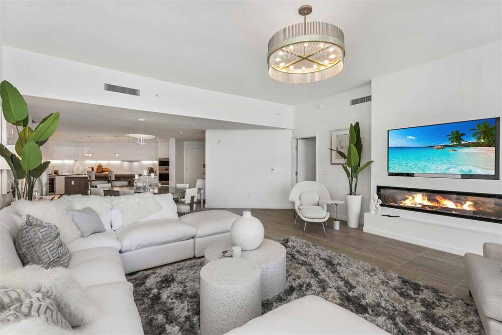 Fort Lauderdale, FL 33304,525 N Fort Lauderdale Beach Blvd #1103