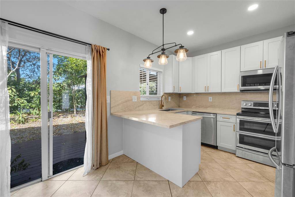 Tamarac, FL 33321,8464 Lagos De Campo Blvd