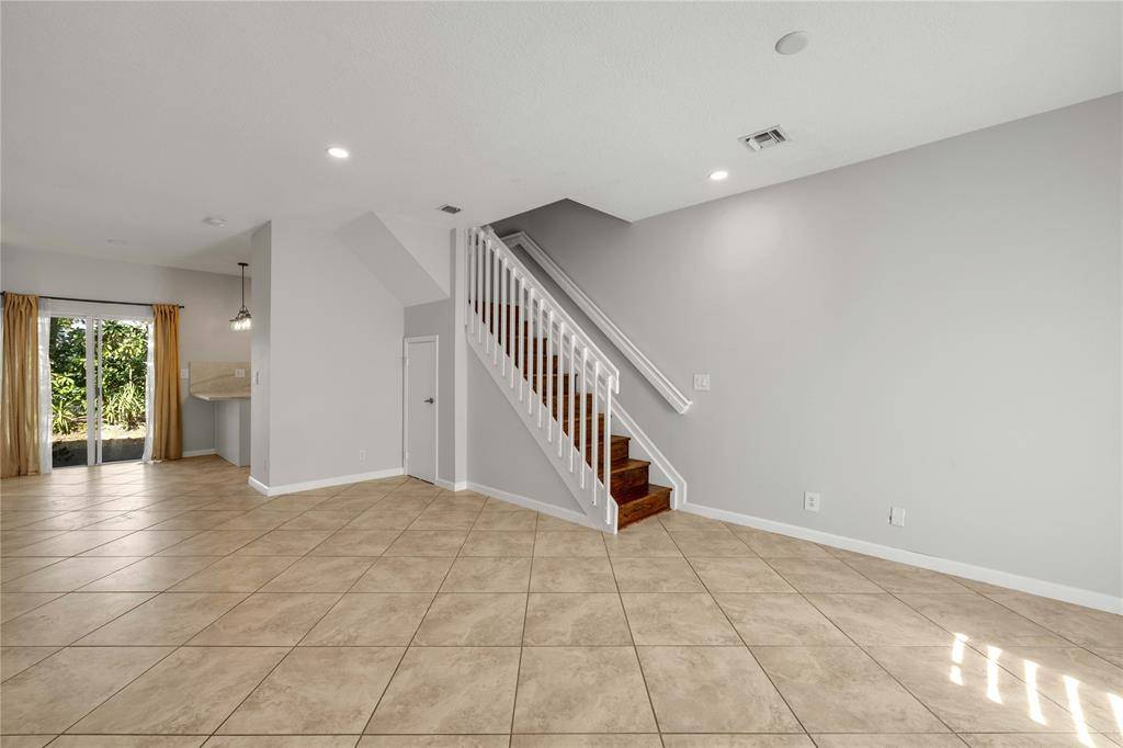 Tamarac, FL 33321,8464 Lagos De Campo Blvd