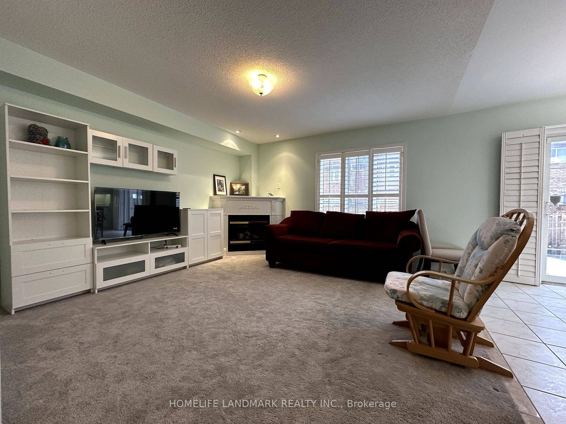 Markham, ON L6E 1S9,236 Everett ST