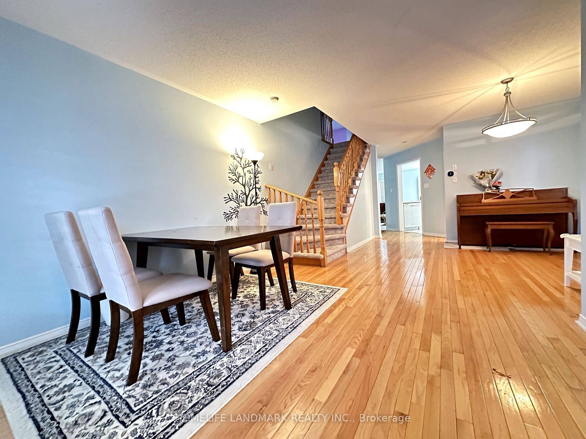 Markham, ON L6E 1S9,236 Everett ST