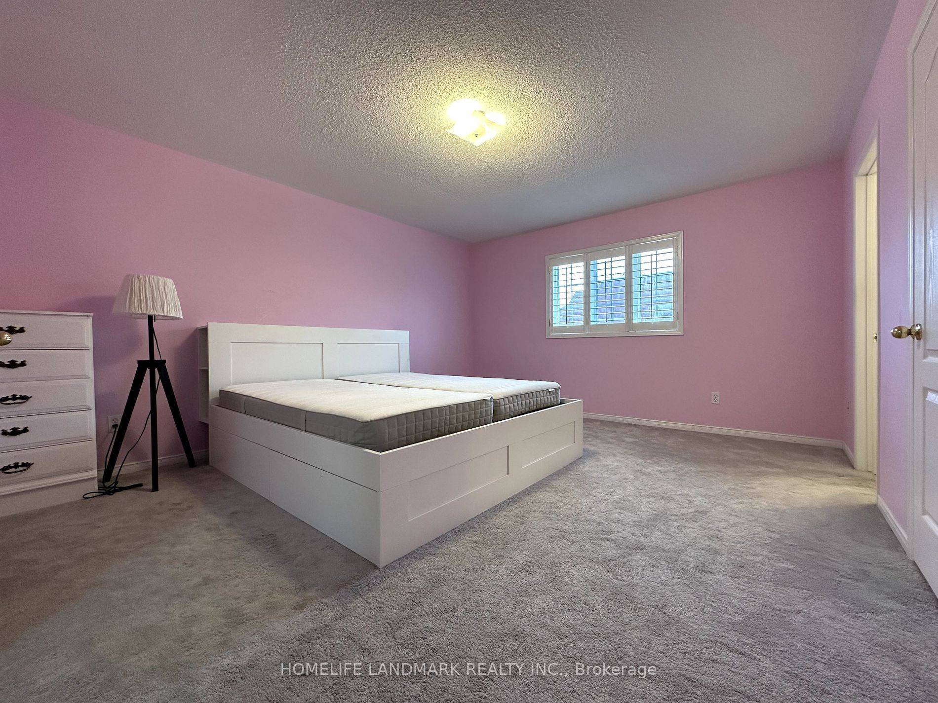 Markham, ON L6E 1S9,236 Everett ST