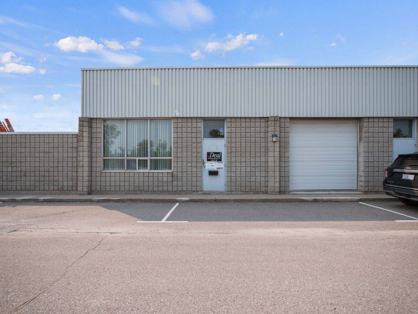 Richmond Hill, ON L4C 5E5,475 Edward AVE #18