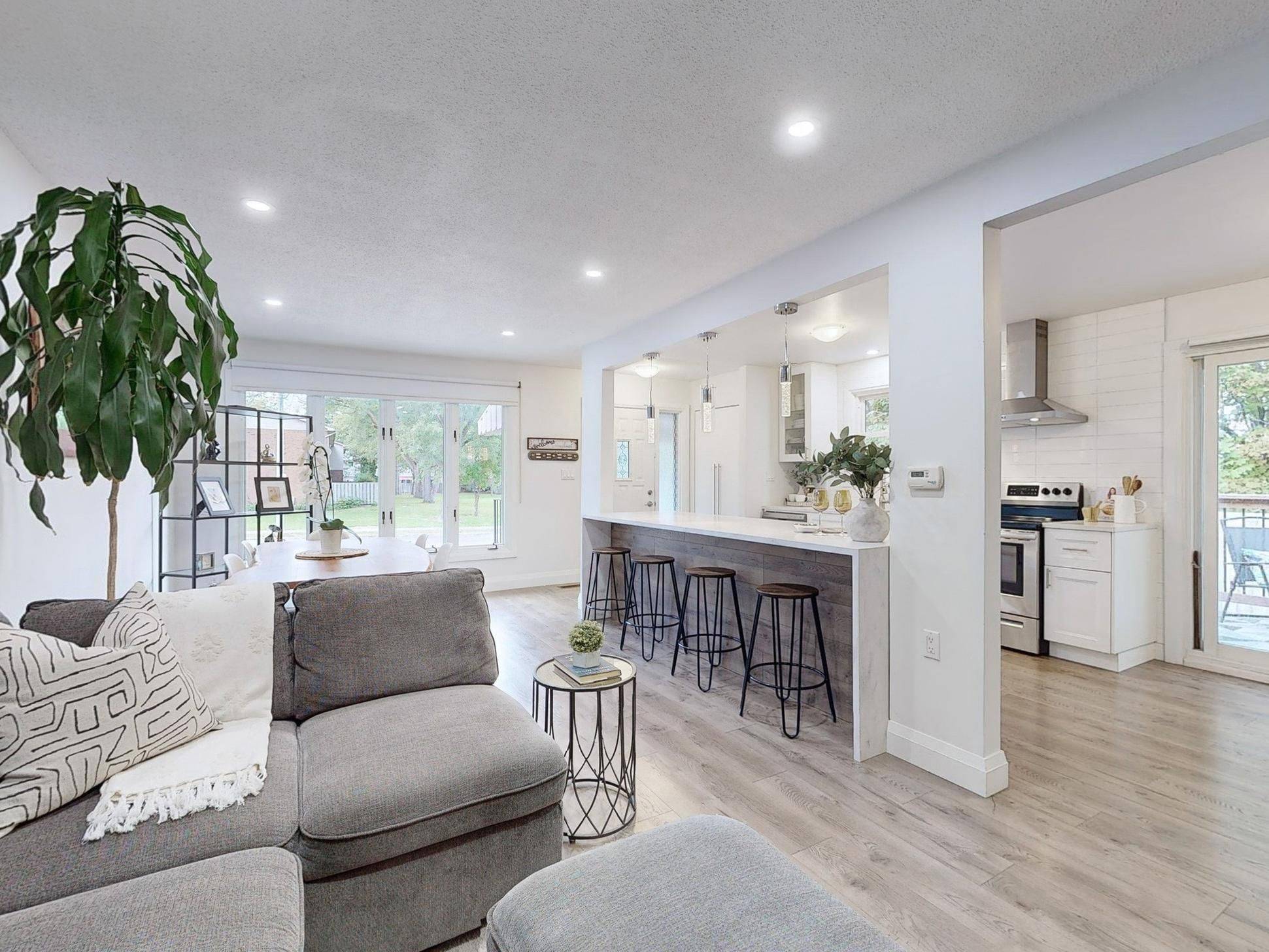 Hamilton, ON L8K 6K9,49 Quigley RD