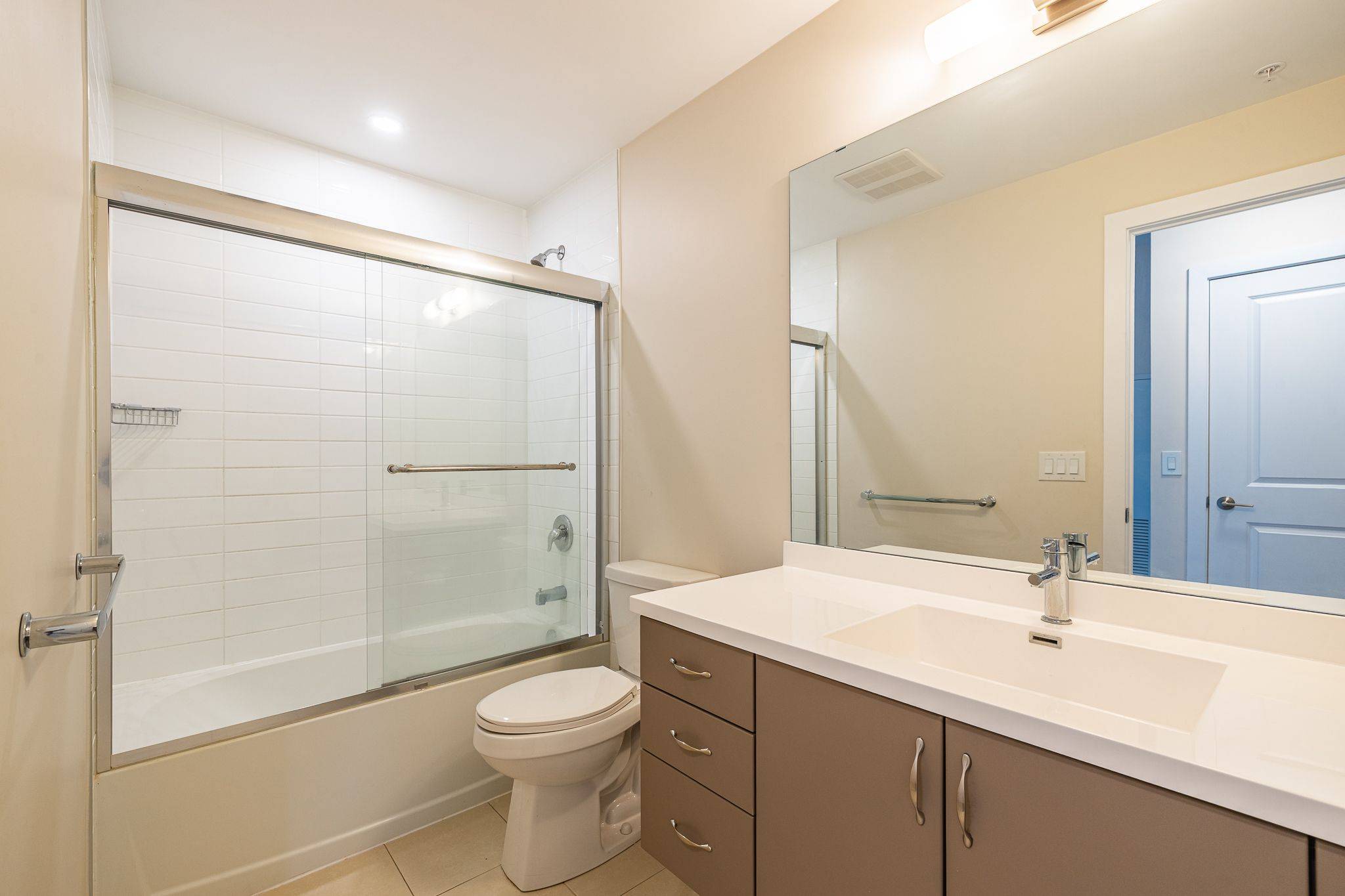 Hamilton, ON L8G 0A3,121 Highway 8 N/A #416