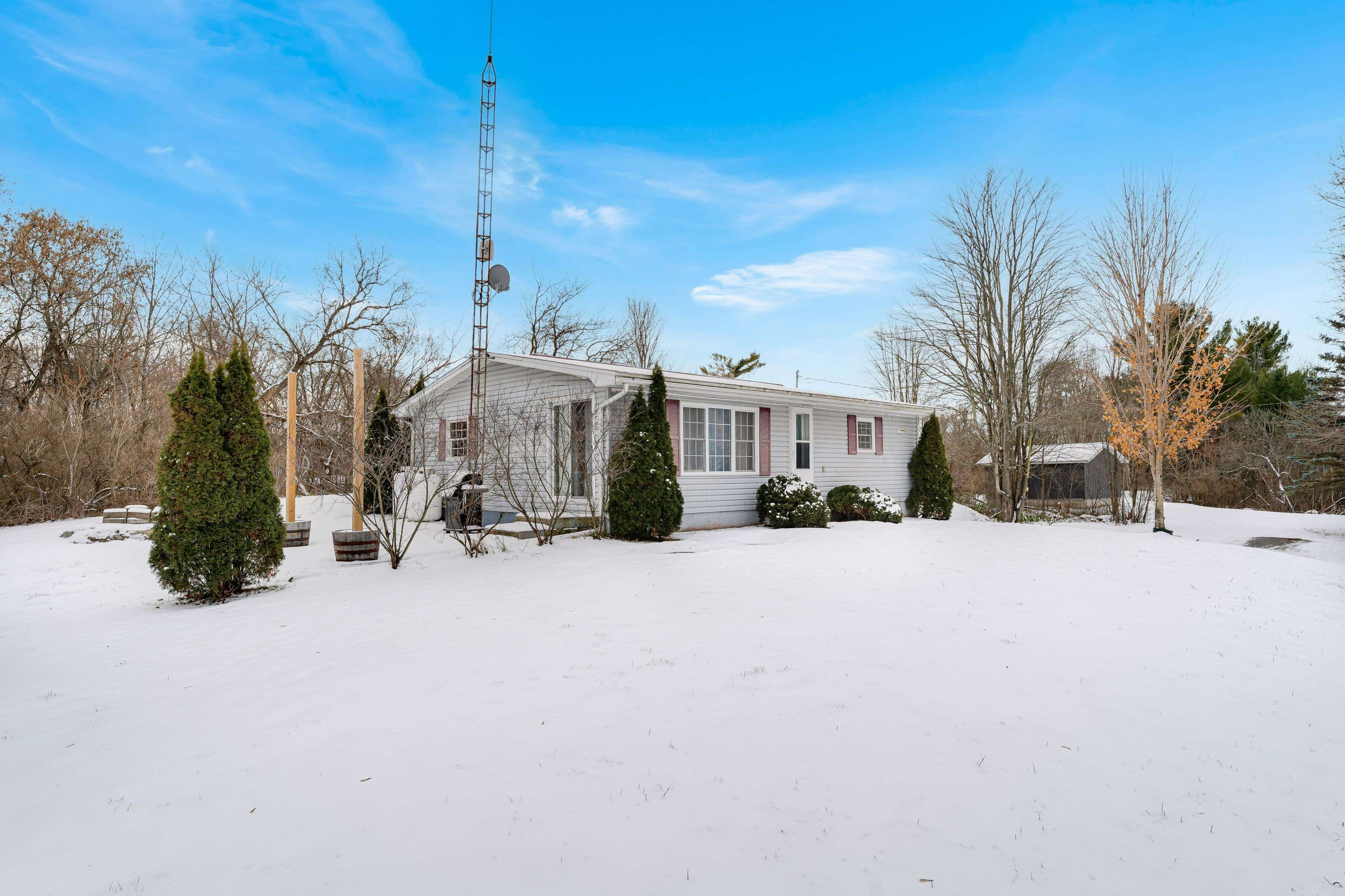 Front Of Yonge, ON K0E 1R0,1677 County 2 RD