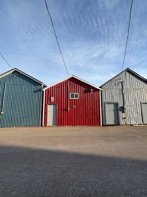 Norfolk, ON N0E 1G0,24 Dock RD