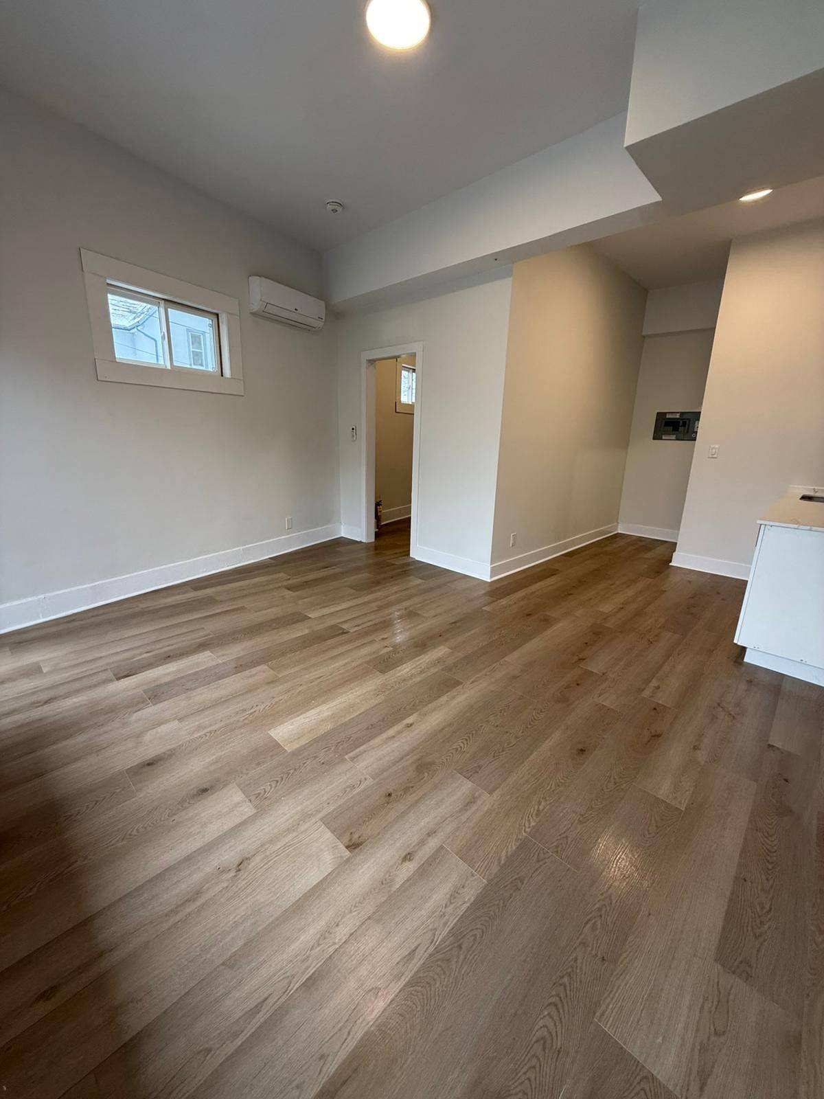 Welland, ON L3B 3B1,69 Hellems AVE #73A