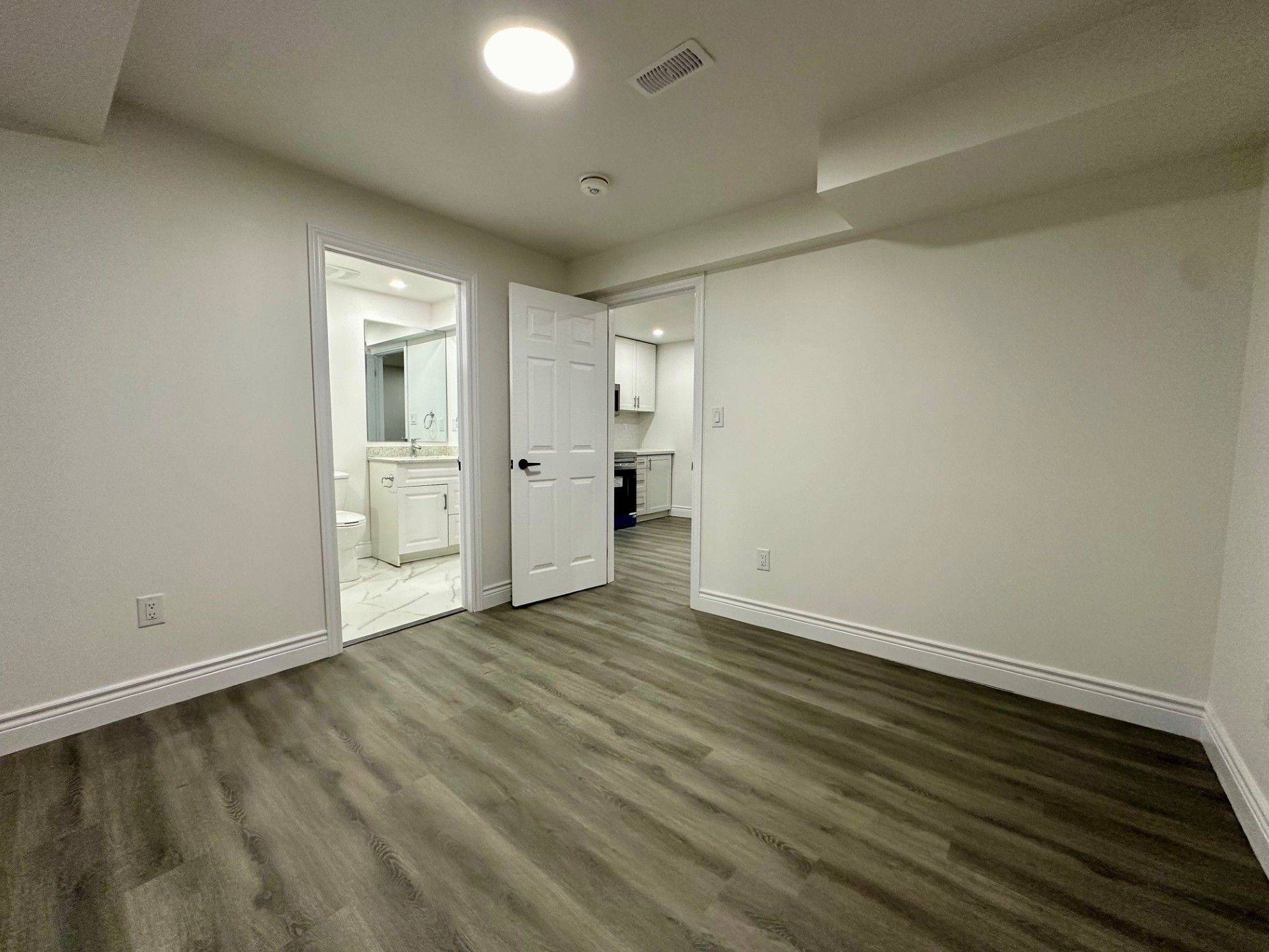 Hamilton, ON L0R 1W0,21 Thames WAY #LOWER