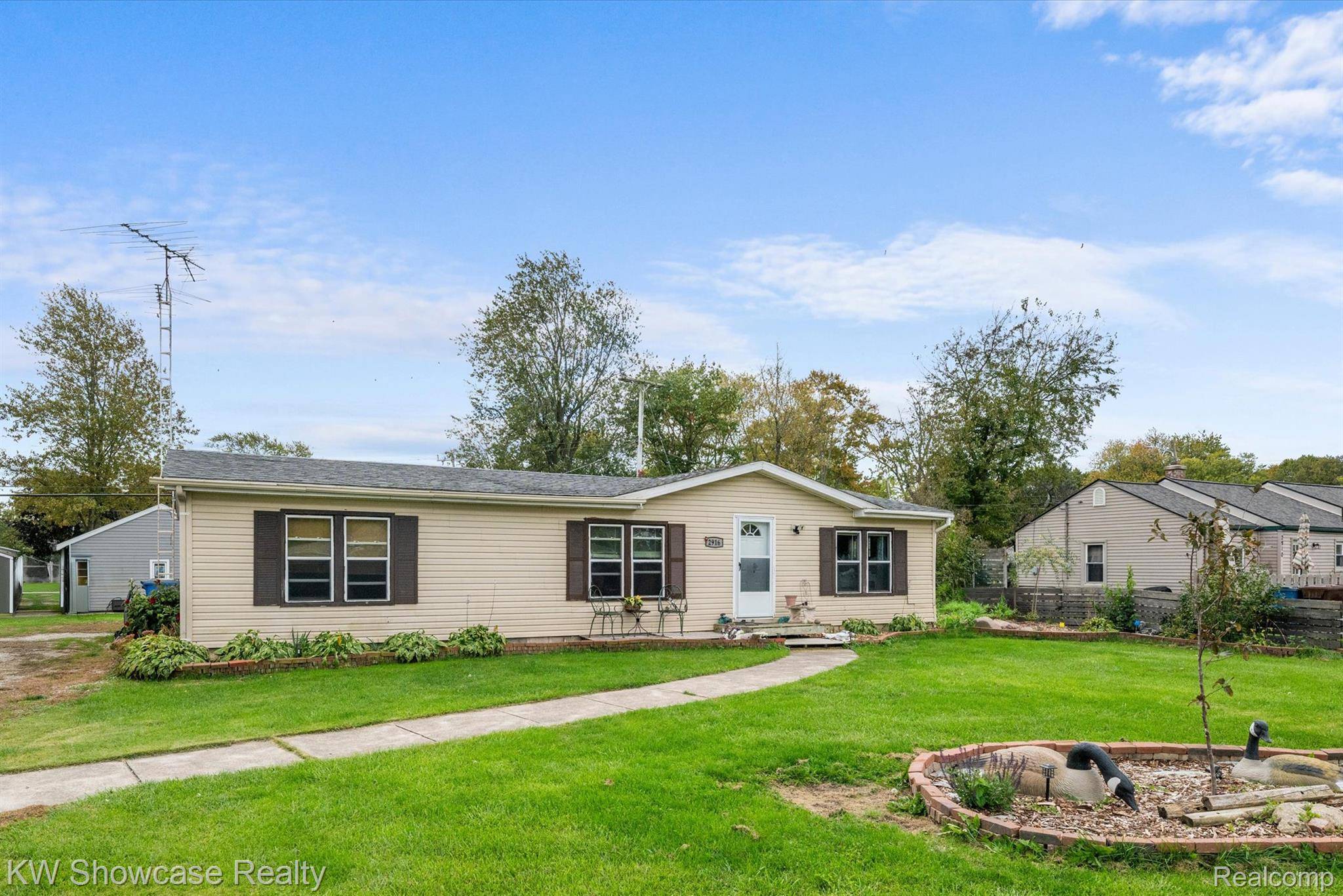 Monroe, MI 48162,2916 Navarre BLVD