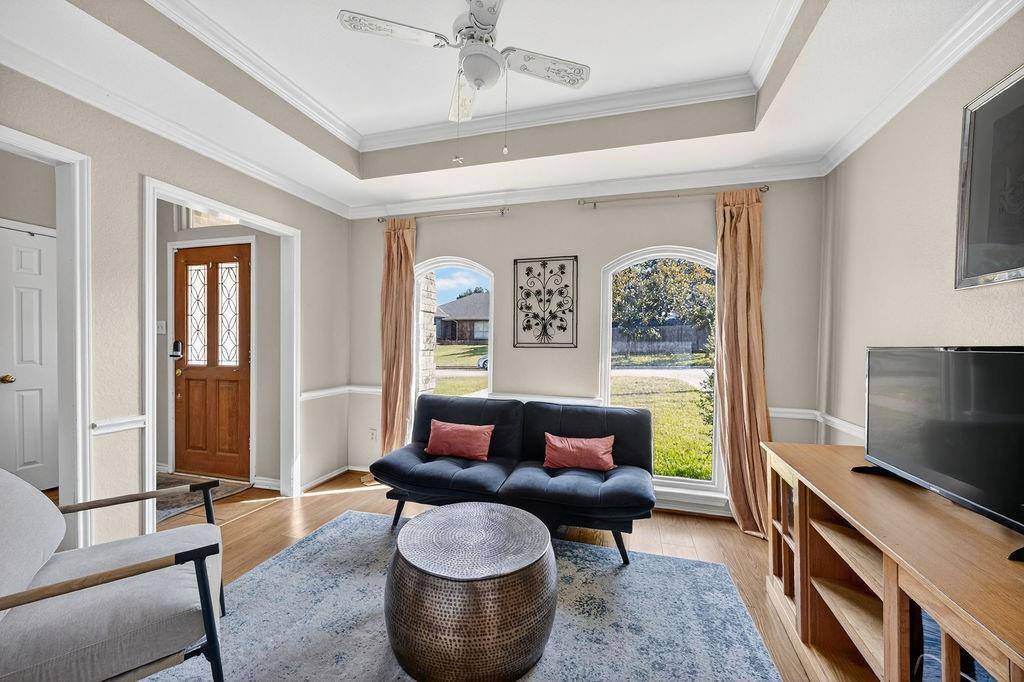 Kennedale, TX 76060,601 Hilltop Court