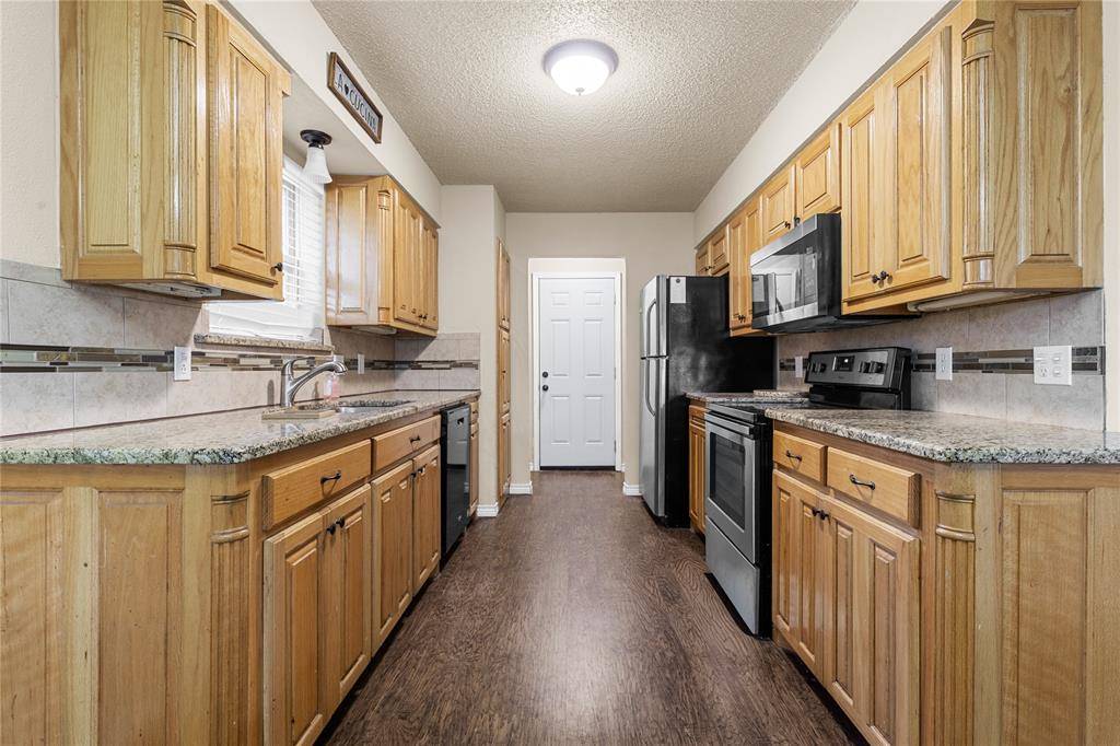 Saginaw, TX 76179,1245 N Knowles Drive