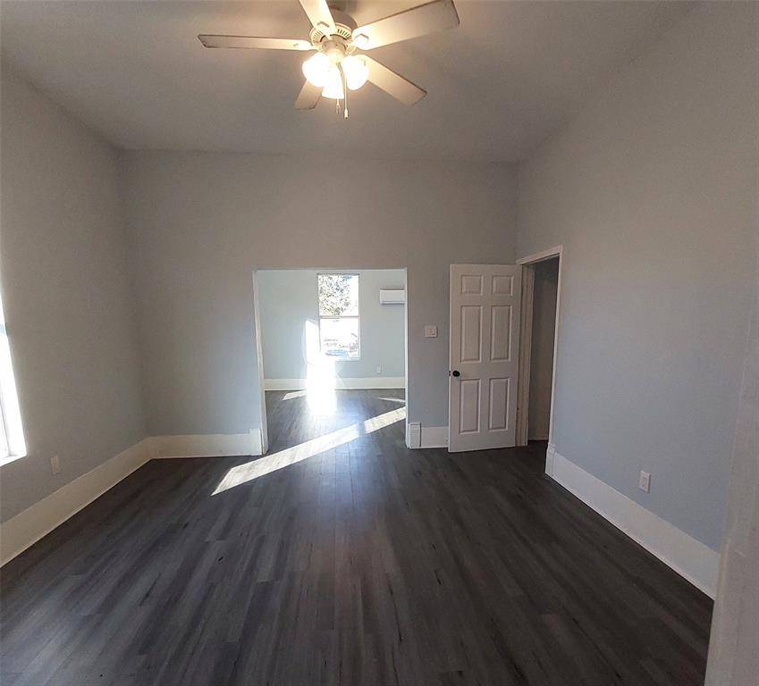 Denison, TX 75020,1326 W Sears Street